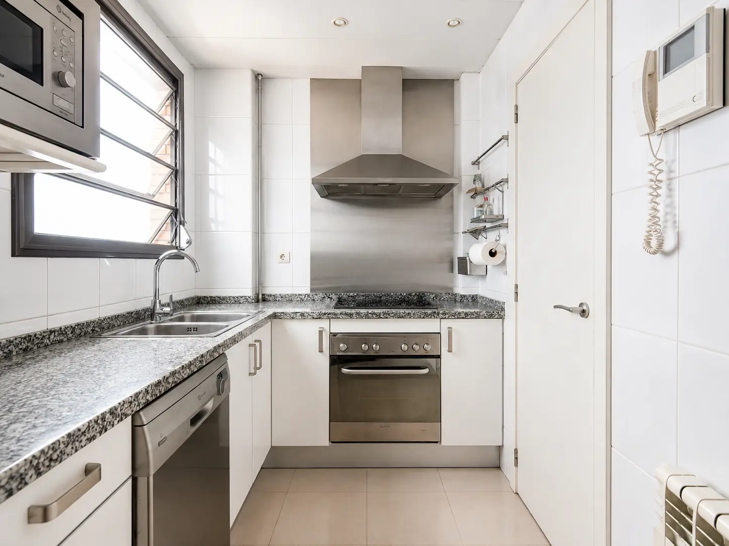Fitted kitchen with granite worktops